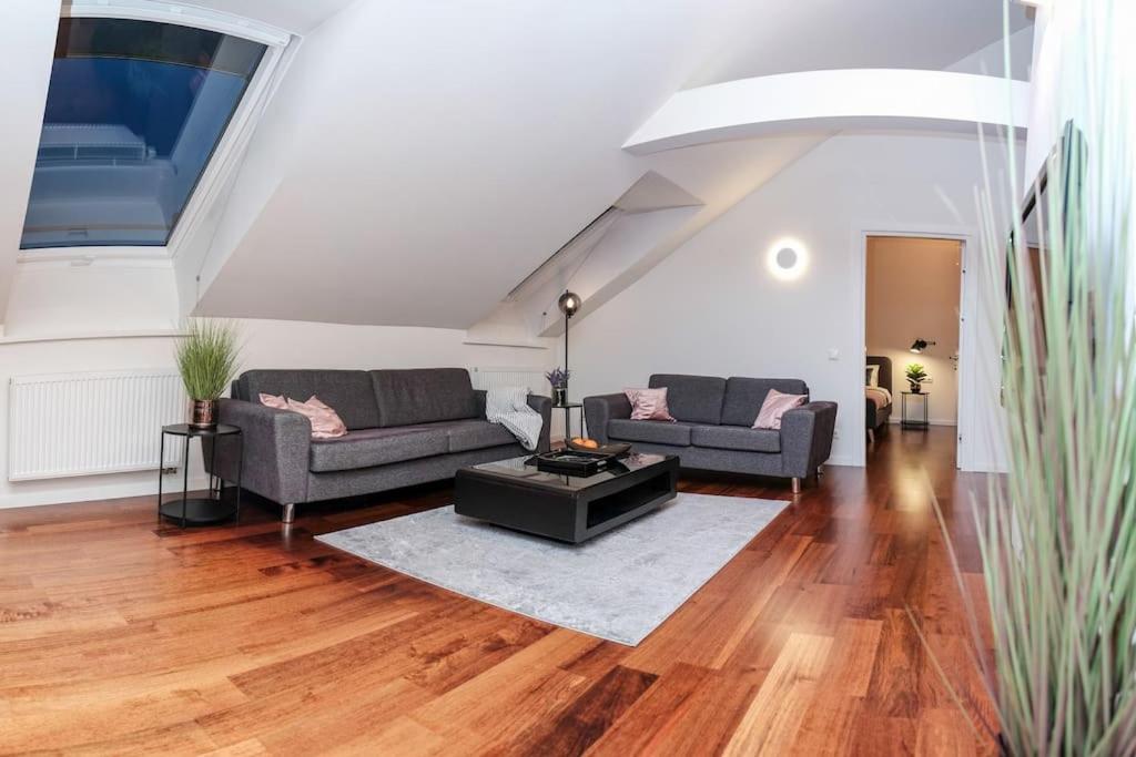 #Stayhere - Spacious Luxury Town Hall 3Bdr Apartment วิลนีอุส ภายนอก รูปภาพ