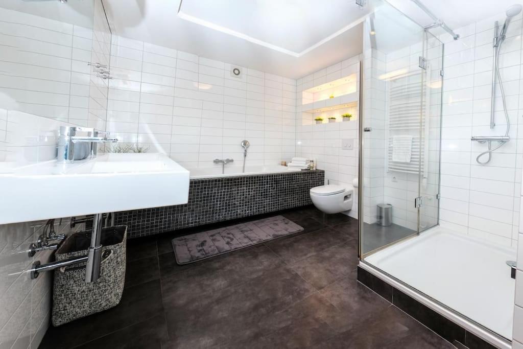 #Stayhere - Spacious Luxury Town Hall 3Bdr Apartment วิลนีอุส ภายนอก รูปภาพ