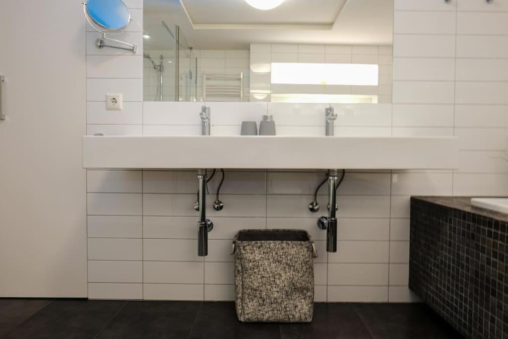 #Stayhere - Spacious Luxury Town Hall 3Bdr Apartment วิลนีอุส ภายนอก รูปภาพ