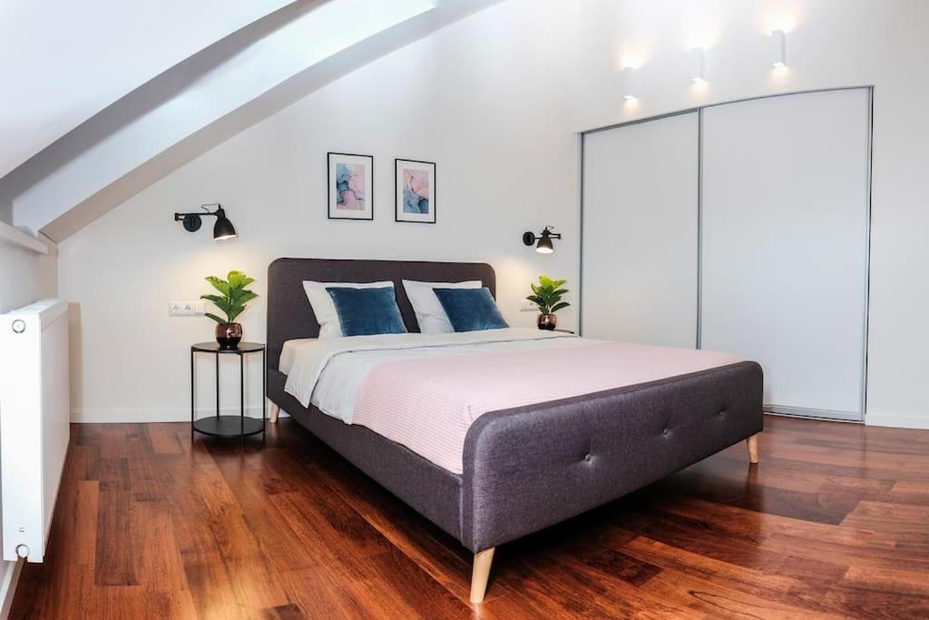 #Stayhere - Spacious Luxury Town Hall 3Bdr Apartment วิลนีอุส ภายนอก รูปภาพ