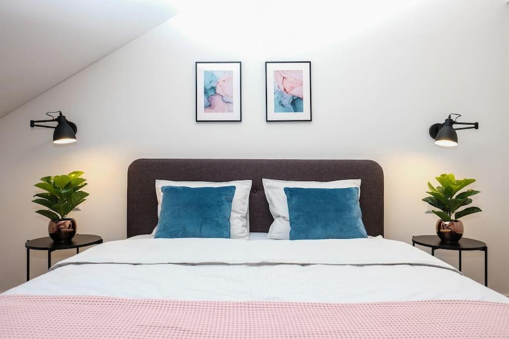 #Stayhere - Spacious Luxury Town Hall 3Bdr Apartment วิลนีอุส ภายนอก รูปภาพ